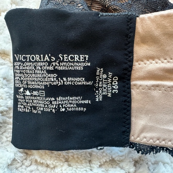 Victoria Secret BioFit multiway - Picture 2 of 3